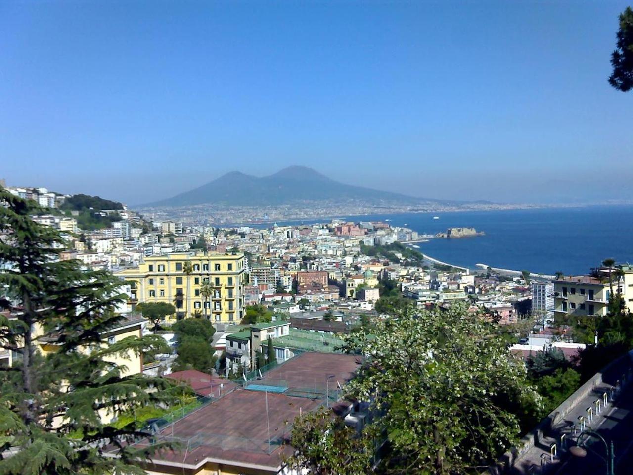 Flaviogioia Apartment Napoli Bagian luar foto